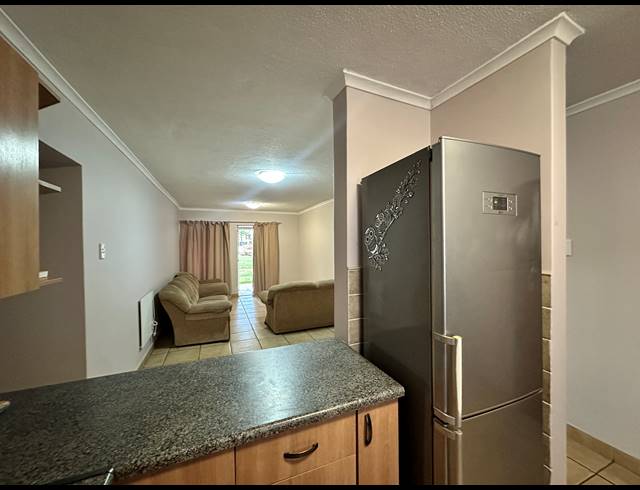 3 BEDROOM TOWNHOUSE FOR SALE IN CASTLEVIEW